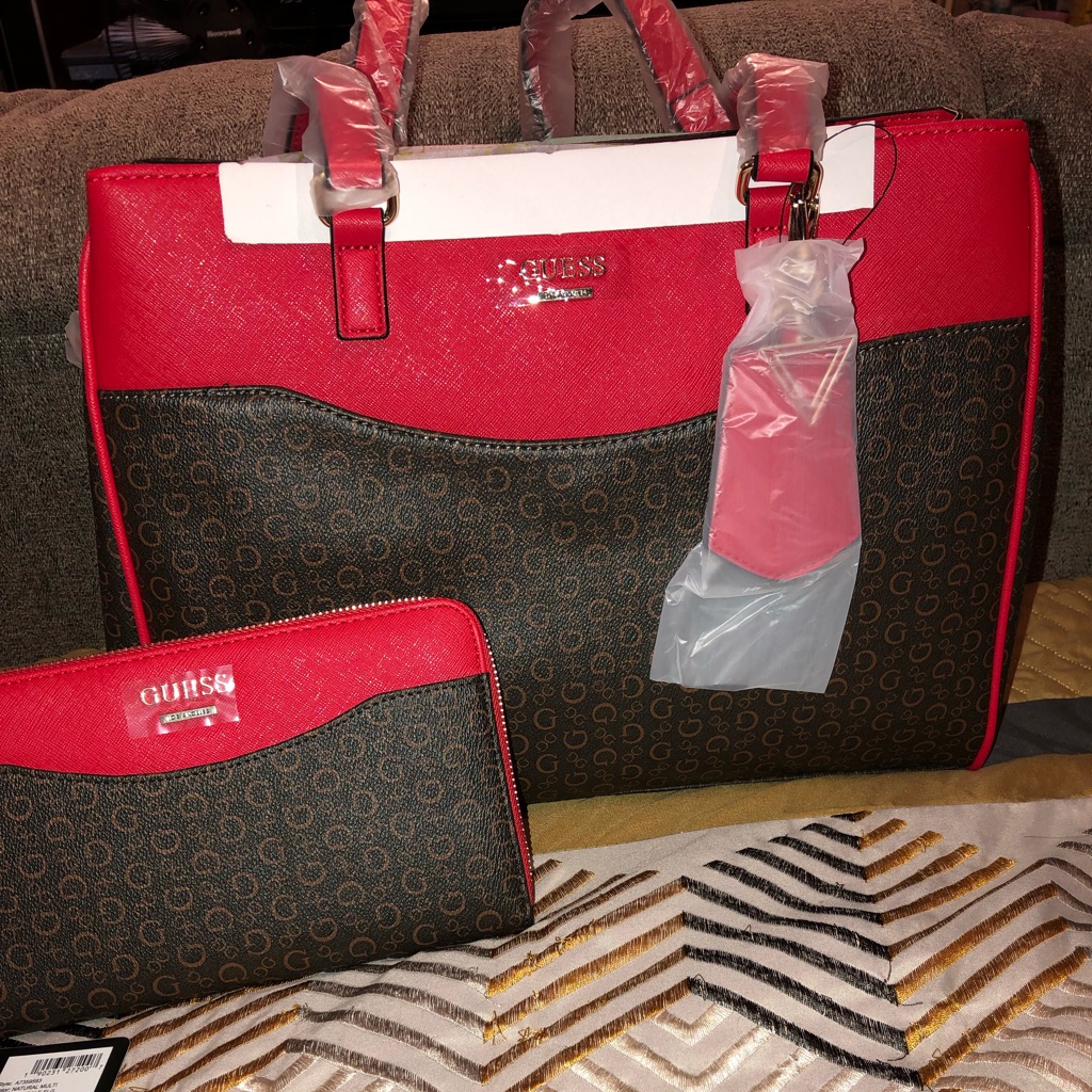 Guess Wallet And Purse